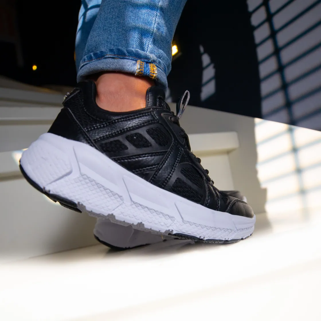 cervo_sneaker_black_12.webp Roberto Rosso Sneakers>Cervo Sneaker Black