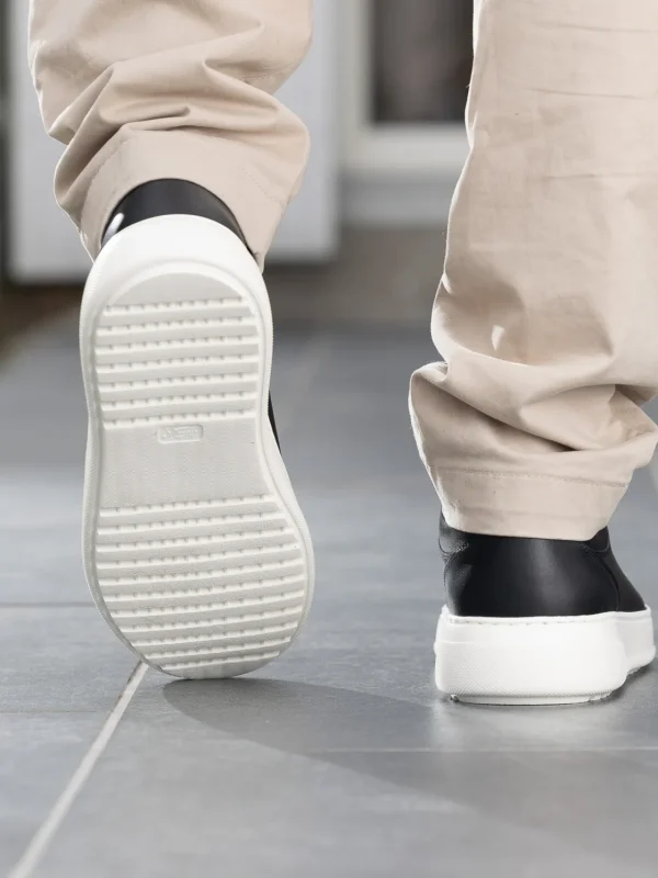 Gregers Sneakers>– Avenue Light Leather Black