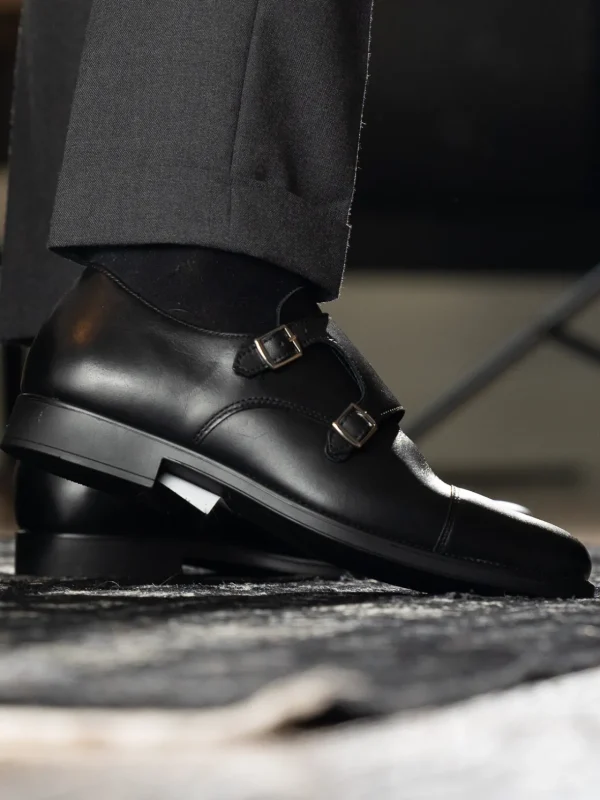 Gregers Pensko>– Monkstrap Black