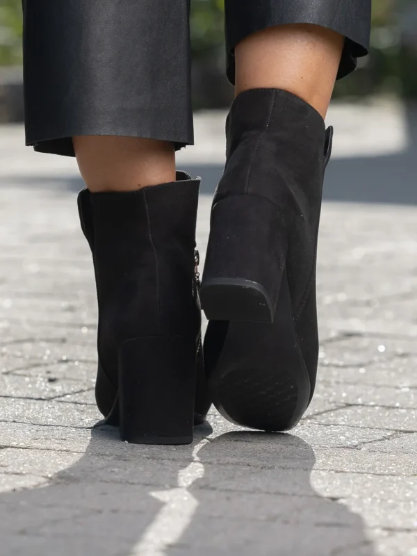 Jean Paul Skoletter Og Boots>– Henriette