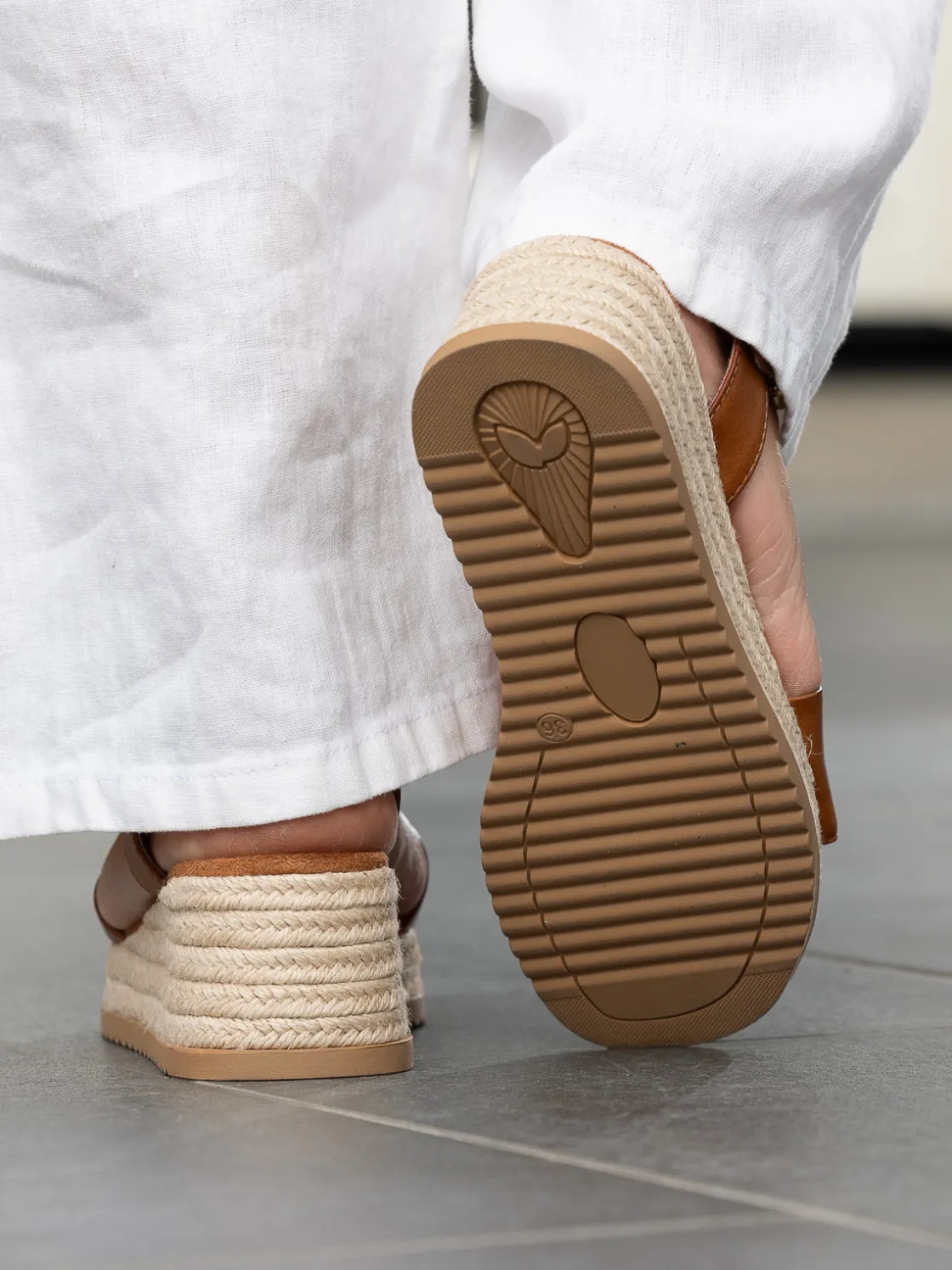 lili_wedge_cognac_2.webp Roberto Rosso Sandaler>Lili Wedge