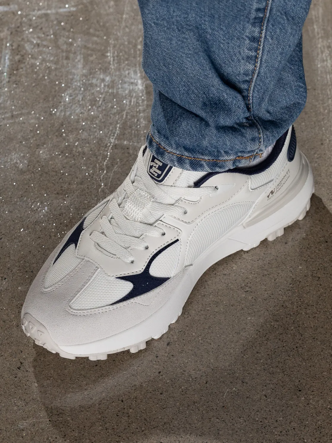 noodles__ding_m_white_nav_2.webp Noodles Sneakers>– Ding M White Navy